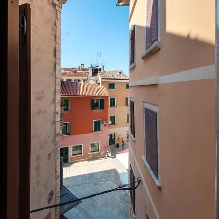 Apartment De Amicis *